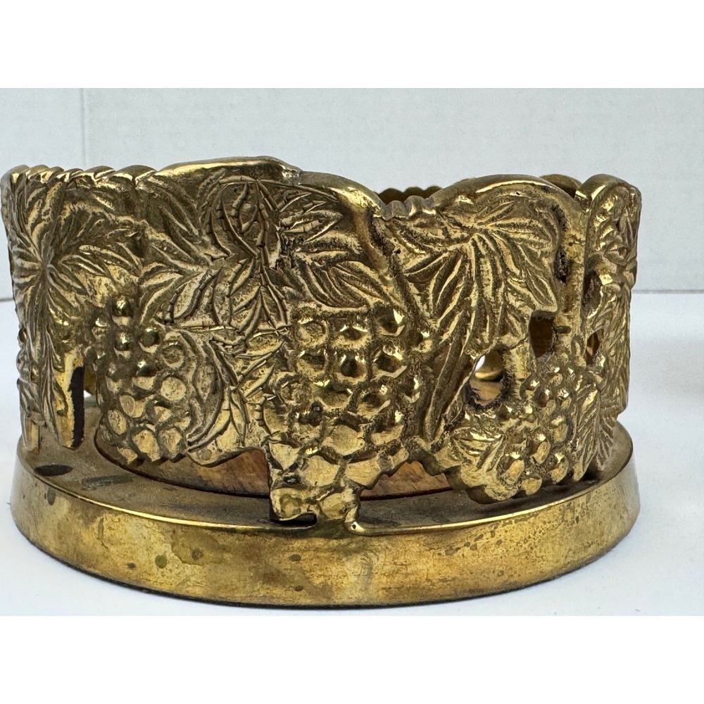 Vintage Brass Wine Bottle Coasters Set of 2 Grape Vine Leaf Motif Made in India - Picture 9 of 9